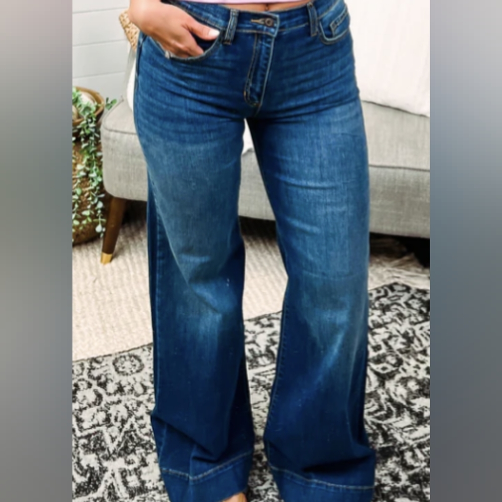 Sneak peek High Rise wide leg jeans